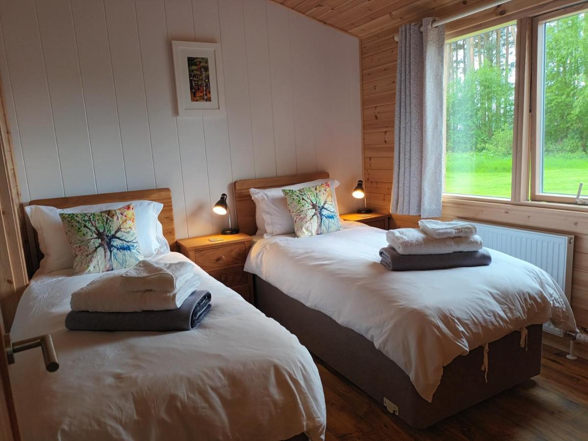 Birch Lodge, Pitlandie - Luxury 2 Bedroom With Sauna Holiday home